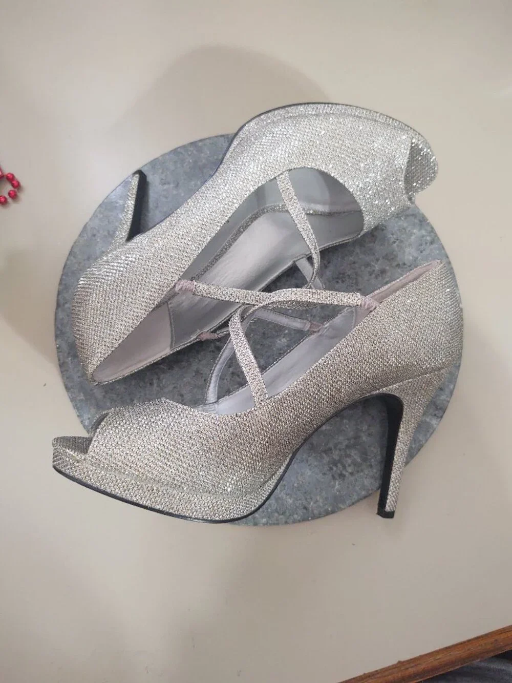 Adrianna Papell Boutique Silver Sparkle Peep Toe Heels 9.5
